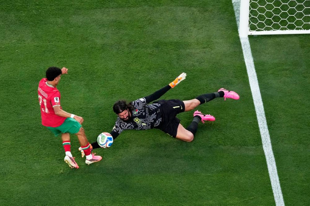 رغم نقطة البرازيل.. عقدتان تلاحقان المغرب في كأس العالم