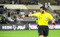 عمر آل عمر يُدير مباراة مصر ونيوزيلندا ومحمد يوسف مساعداً له