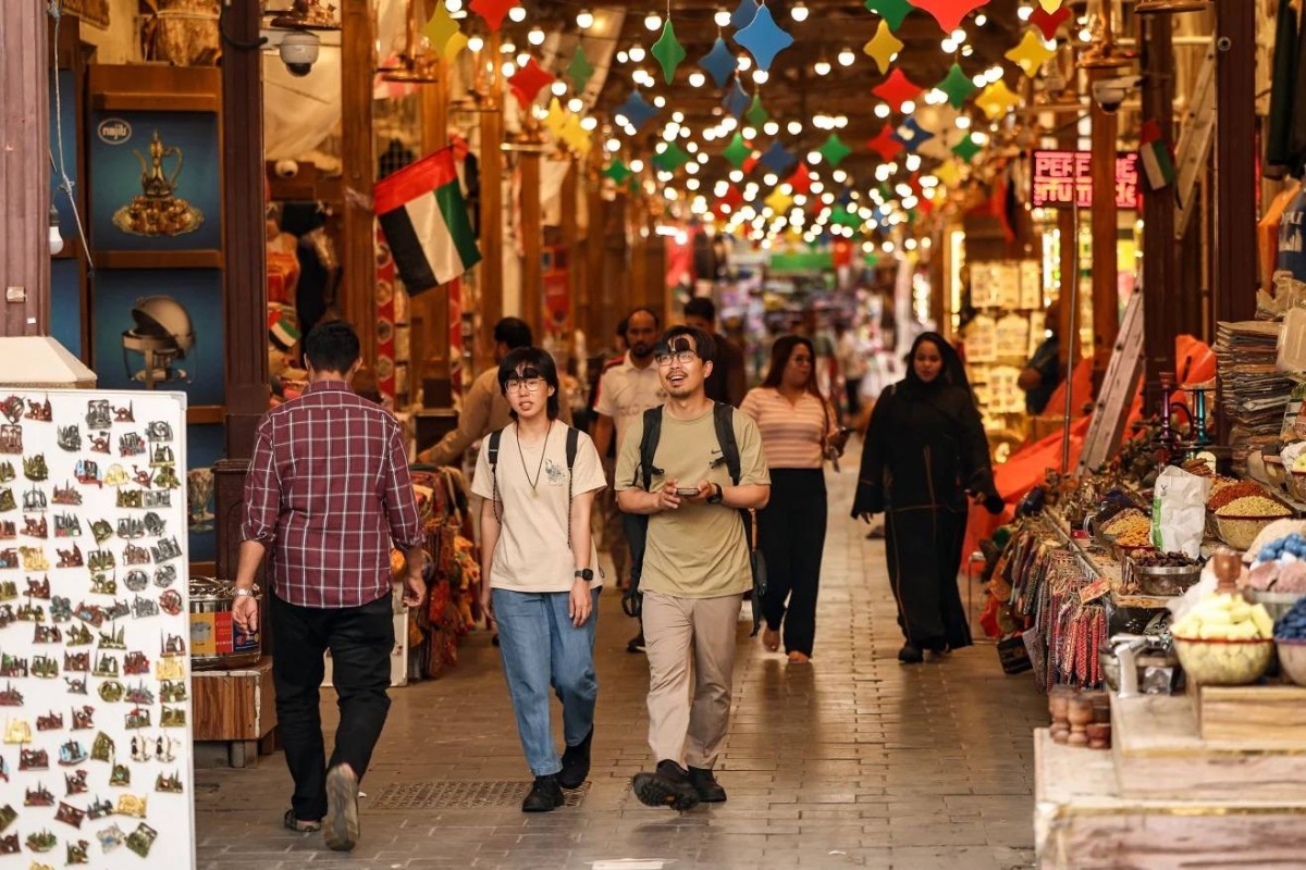 دبي تعزز جاذبيتها للسياح البريطانيين مع عودة رحلات الخليج