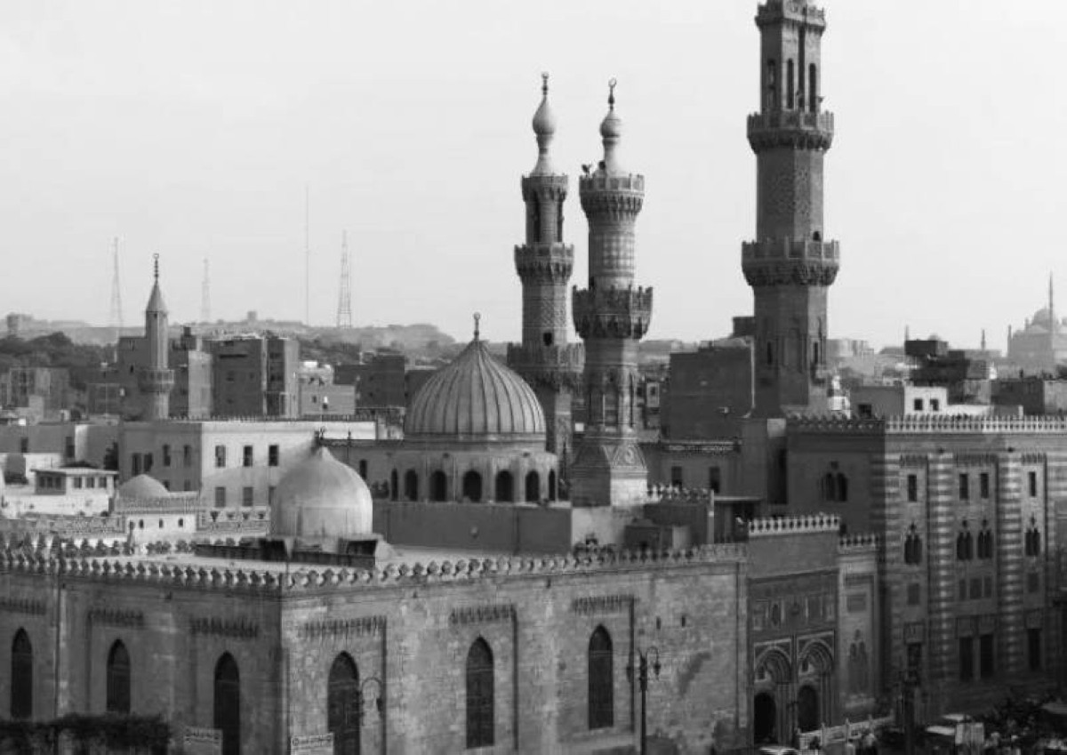 971 افتتاح الجامع الأزهر للصلاة وكان جوهر الصقلي قد بدأ بناءه