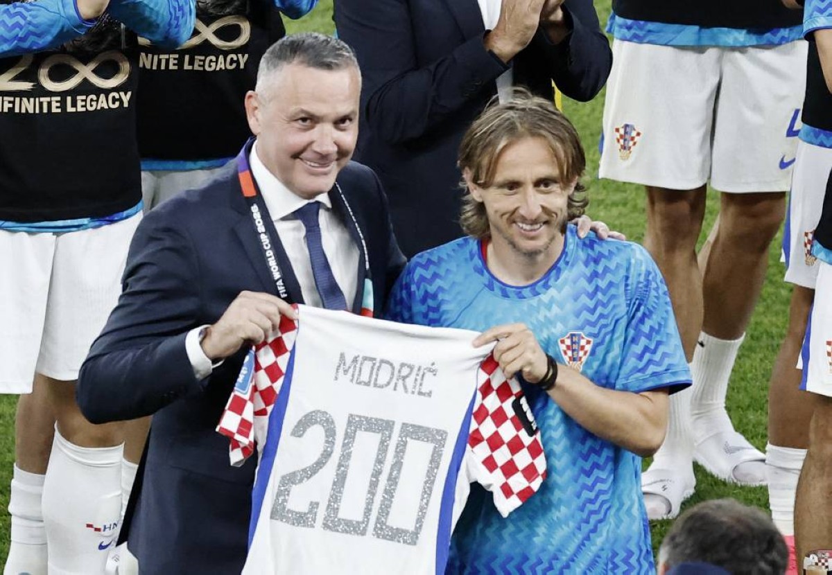 كرواتيا تحتفل بوصول مودريتش إلى 200 مباراة دولية