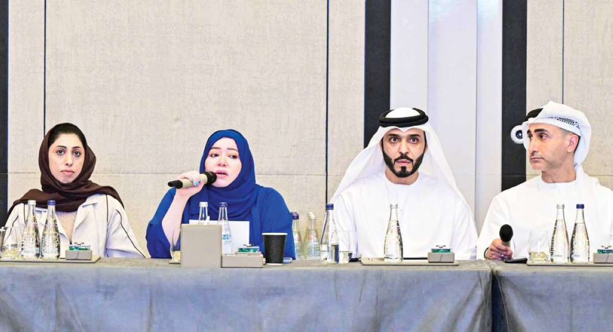  محمد فراس وعبدالله العامري وسهيلة غباش وسارة الجناحي خلال المؤتمر  
