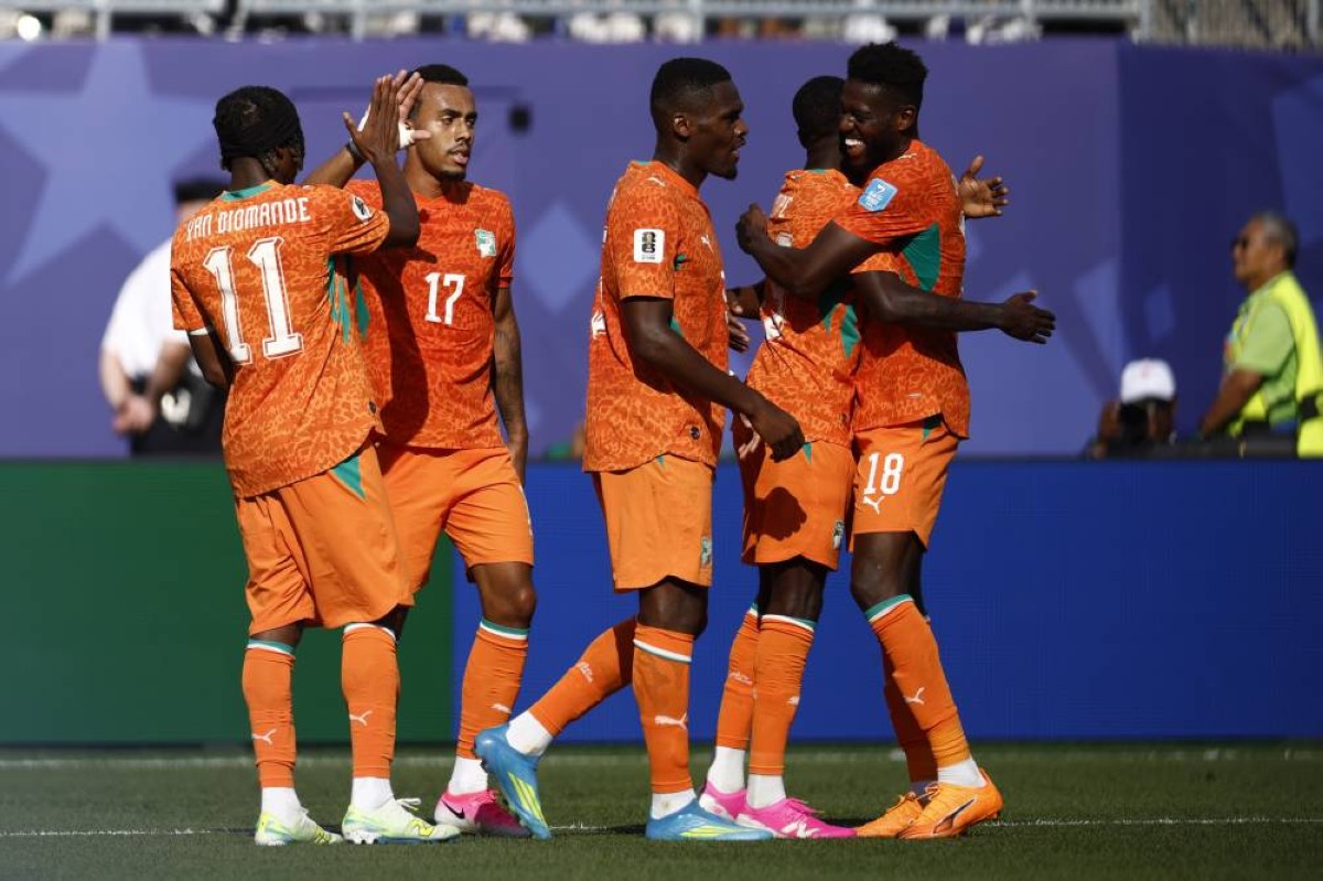 كوت ديفوار تبلغ الدور الثاني للمرة الأولى في كأس العالم