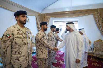 ذياب بن محمد بن زايد يقدِّم واجب العزاء في وفاة شقيق الشهيد أحمد محمد الزيودي