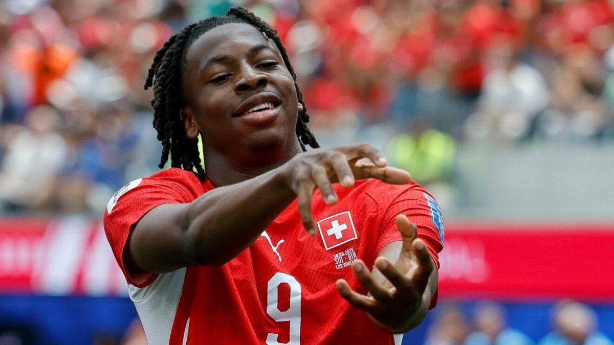 مانزامبي يكتب اسمه في تاريخ المونديال مبكراً