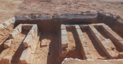 كنز أثري جديد في مصر.. اكتشاف 18 مقبرة بمدينة مارينا العلمين