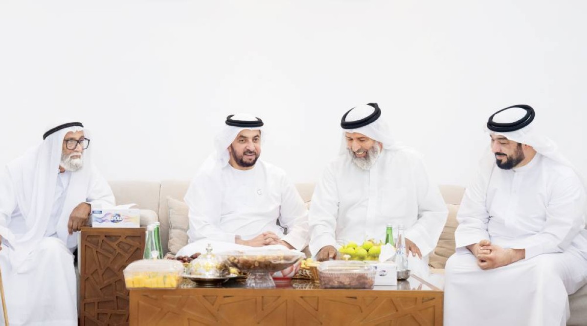 حمدان بن زايد يزور راشد المنصوري ومطر المنصوري