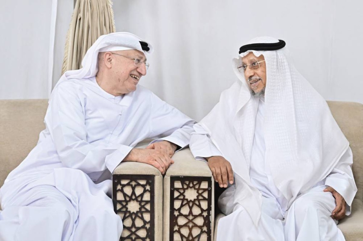 أحمد الحداد خلال تقديمه واجب العزاء