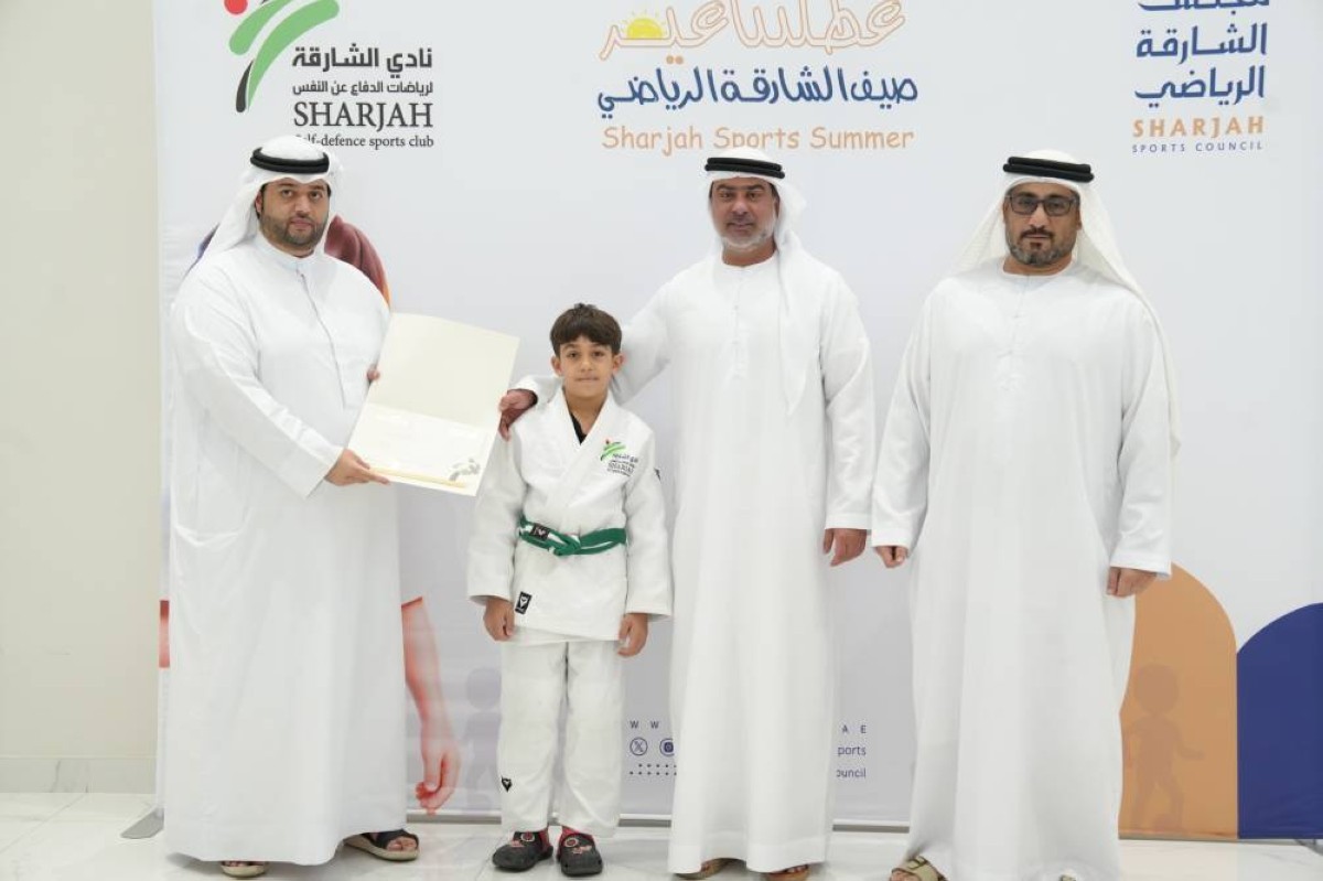 «الشارقة للدفاع عن النفس» يكرم نخبة من الرياضيين بمبادرتي «هؤلاء صنعوا المجد» و«الأسرة المتميزة»