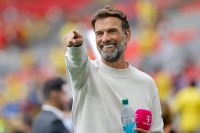 نيوندورف وفاتسكه يتوجهان إلى نيويورك لبدء التفاوض مع كلوب