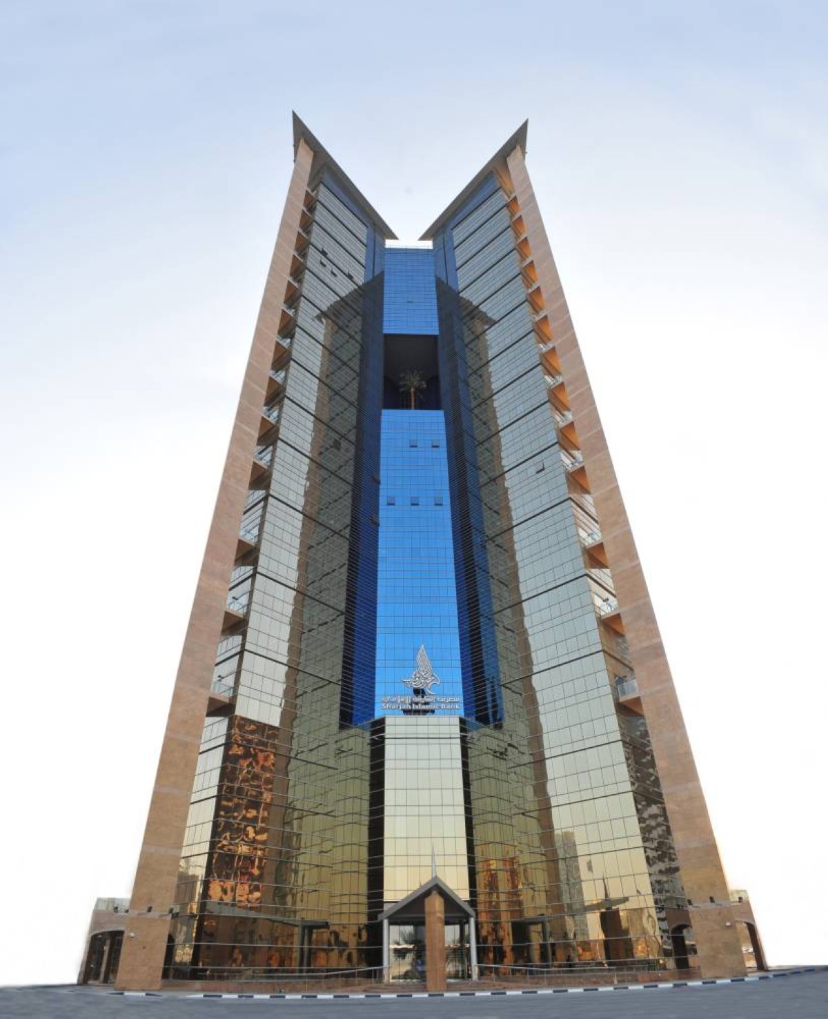 804 ملايين درهم أرباح " الشارقة الإسلامي " في النصف الأول بنمو 15.3%