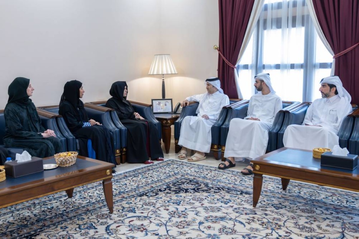 خلال زيارة لمقر قنصلية دولة قطر بدبي.. لطيفة بنت محمد تقدم واجب العزاء في وفاة الشيخ حمد بن خليفة آل ثاني