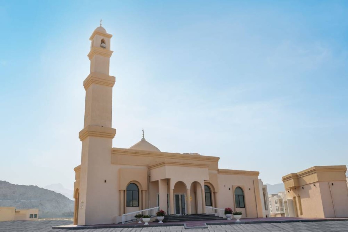 "إسلامية الشارقة" تفتتح مسجد الصحابي منصور بن عمير بضاحية العوين بخورفكان