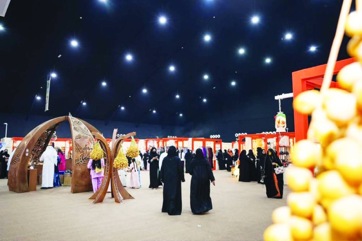 مهرجان ليوا للرطب منصة تجمع المزارعين والأسر المنتجة بالزوار