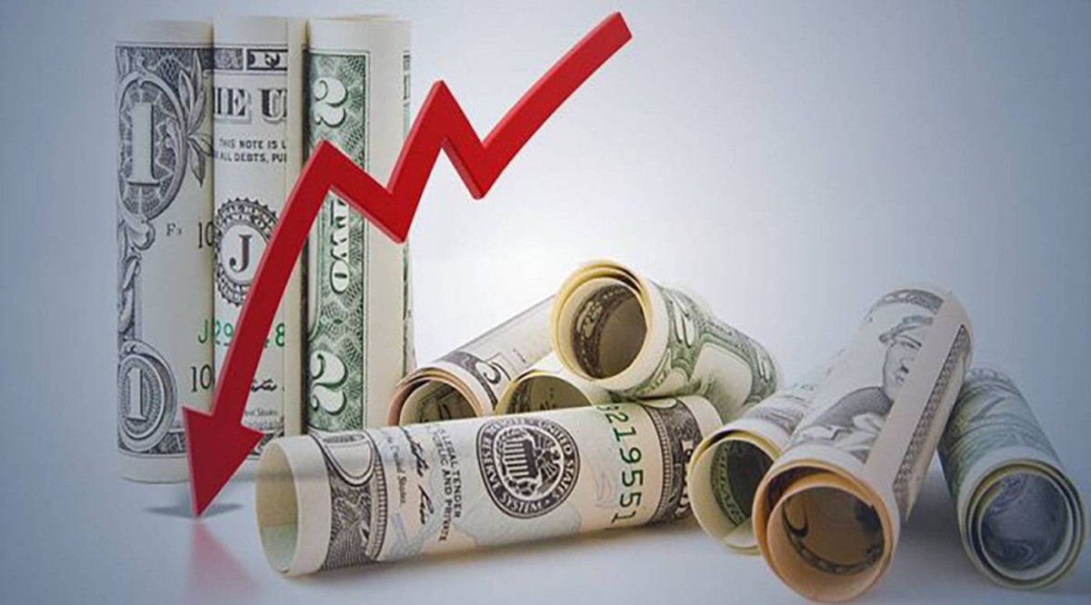 الدولار يرتفع بدعم زيادة عوائد السندات