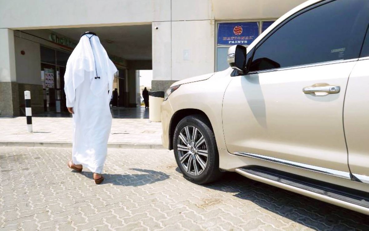 شرطة أبوظبي تحذر السائقين من ترك المركبة في حالة تشغيل