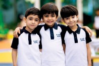 دليل الزي المدرسي يسهّل رحلة أولياء الأمور ويوفر تفاصيل الأسعار المعتمدة