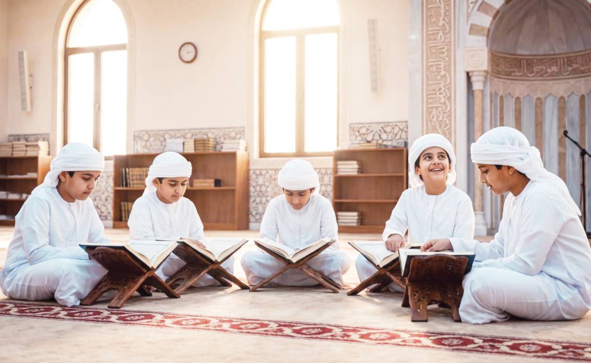 «مخيمات دبي الصيفية» مدارس للحياة وصناعة التجارب