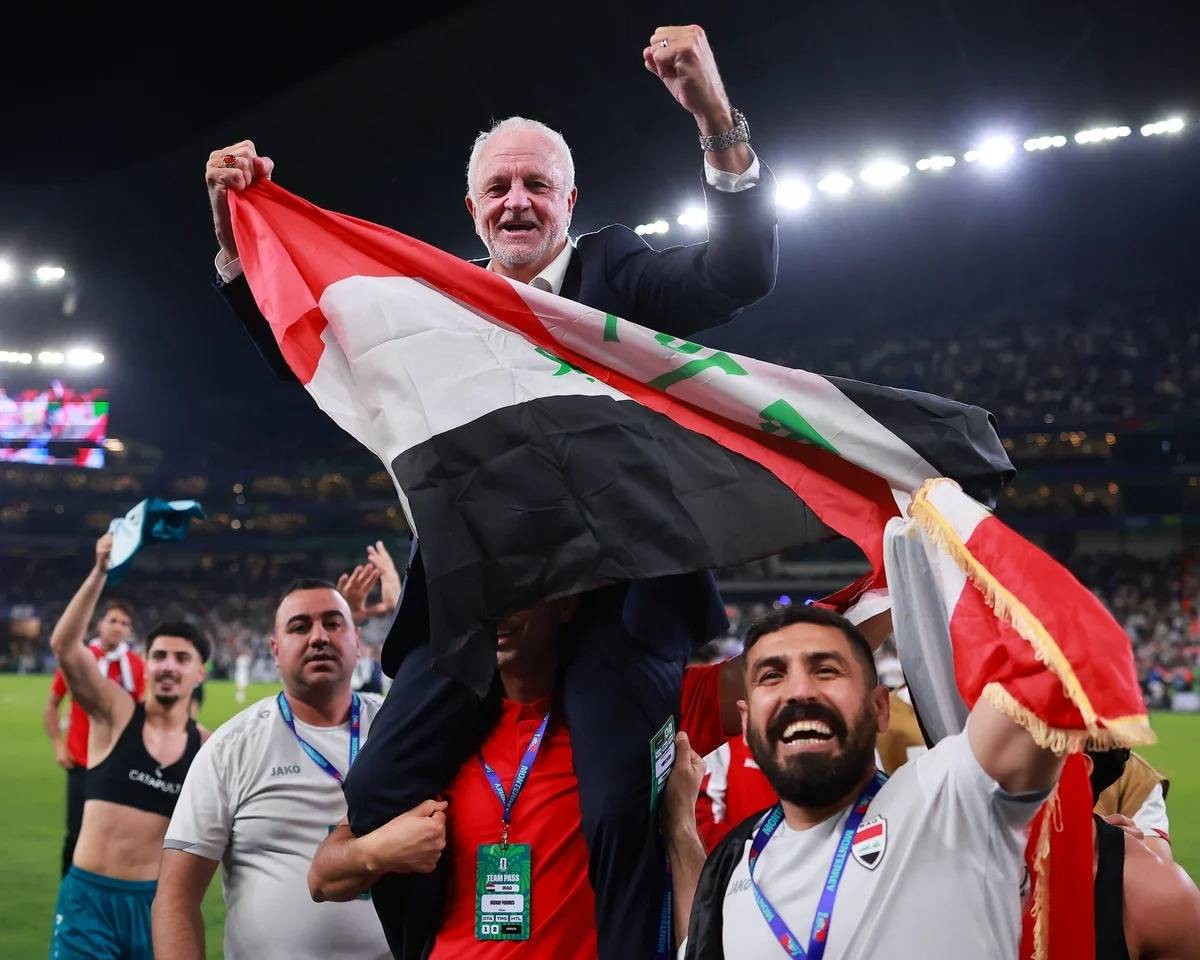 العراق يجدد الثقة في غراهام أرنولد حتى كأس آسيا 2027