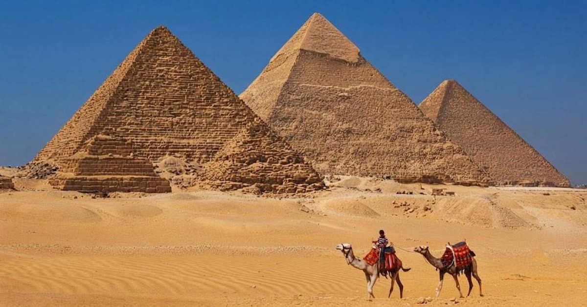 زلزال مصر يحيي لغزاً قديماً.. كيف نجا الهرم الأكبر من أقوى الهزات؟