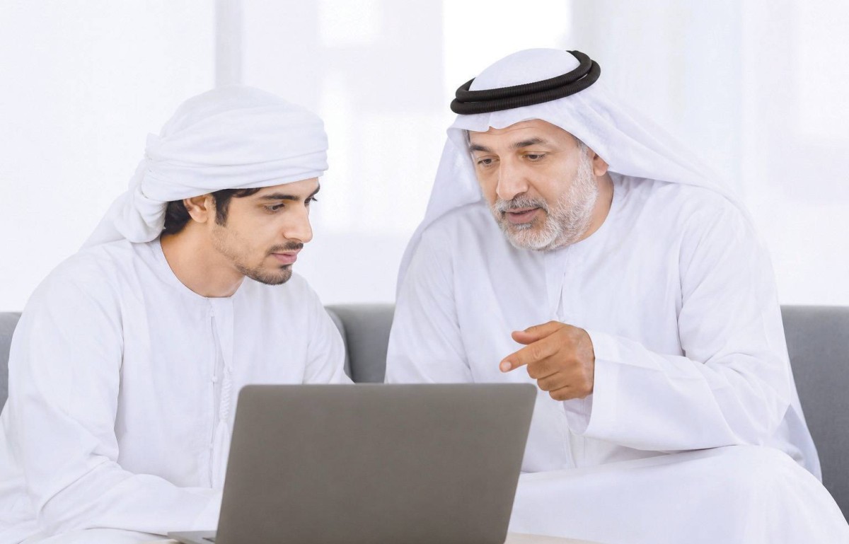 البرنامج يعزز الاستفادة من خبرات الأجيال السابقة في التعامل مع مختلف المواقف والتحديات