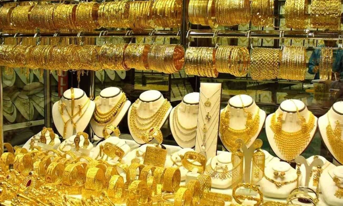 الذهب يرتفع مع هبوط الدولار