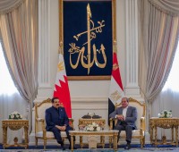 الرئيس المصري وملك البحرين يبحثان العلاقات الثنائية وتطورات الأوضاع الإقليمية