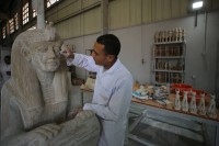 مصر تحصّن آثارها القديمة في مواجهة أخطار المناخ