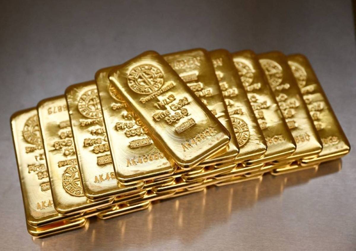 الذهب يتوهج بأفضل صعود أسبوعي منذ يناير