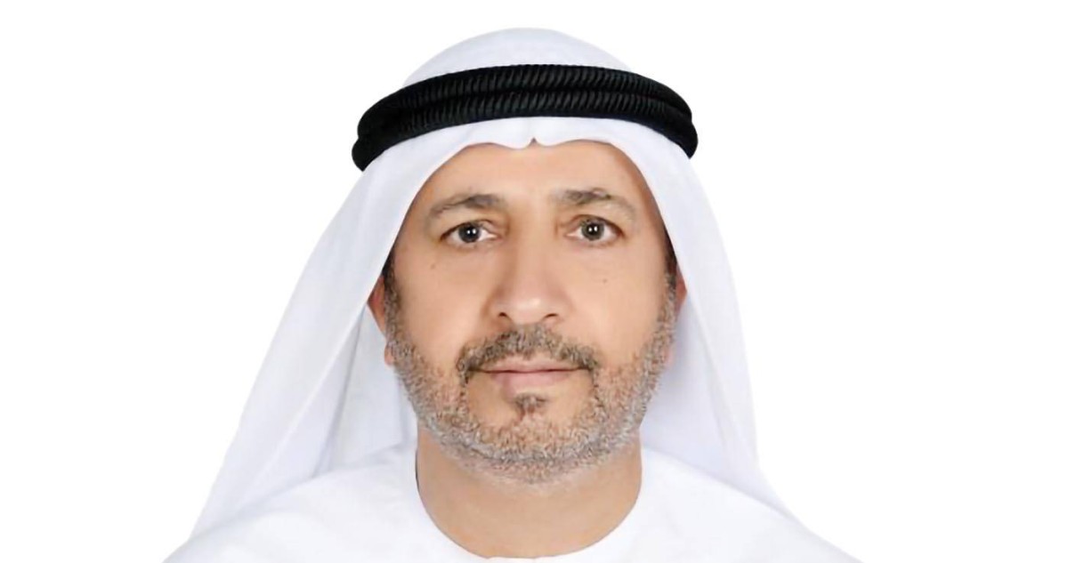 حقائب مستلزمات صيفية من «الشارقة الخيرية» لحماية العمال من الإجهاد الحراري