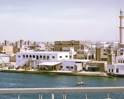 مراحل تطور كبيرة شهدتها دوائر الإمارة ومؤسساتها