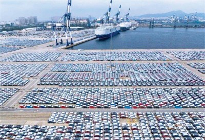 شركات السيارات الآسيوية تستفيد من ارتفاع أسعار البنزين