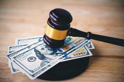 واشنطن تبقي خيارات الرسوم الجمركية مفتوحة