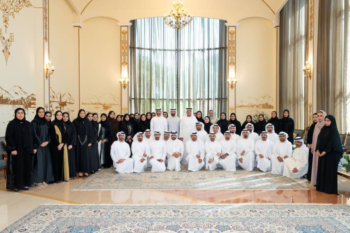 حاكم رأس الخيمة يستقبل سلطان النيادي.. ويطلع على برنامج الجاهزية الوطنية "غطاريف"