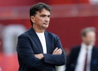زلاتكو داليتش يقود منتخب الإمارات رسمياً خلفاً لكوزمين