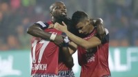 «1» دولار أمريكي ينهي أزمة جامشيدبور الهندي