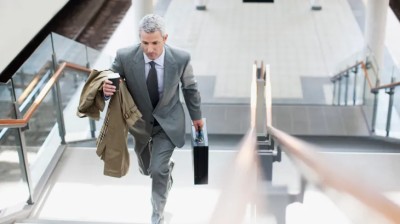 استخدام السلالم بشكل منتظم يقلل مخاطر أمراض القلب والشرايين