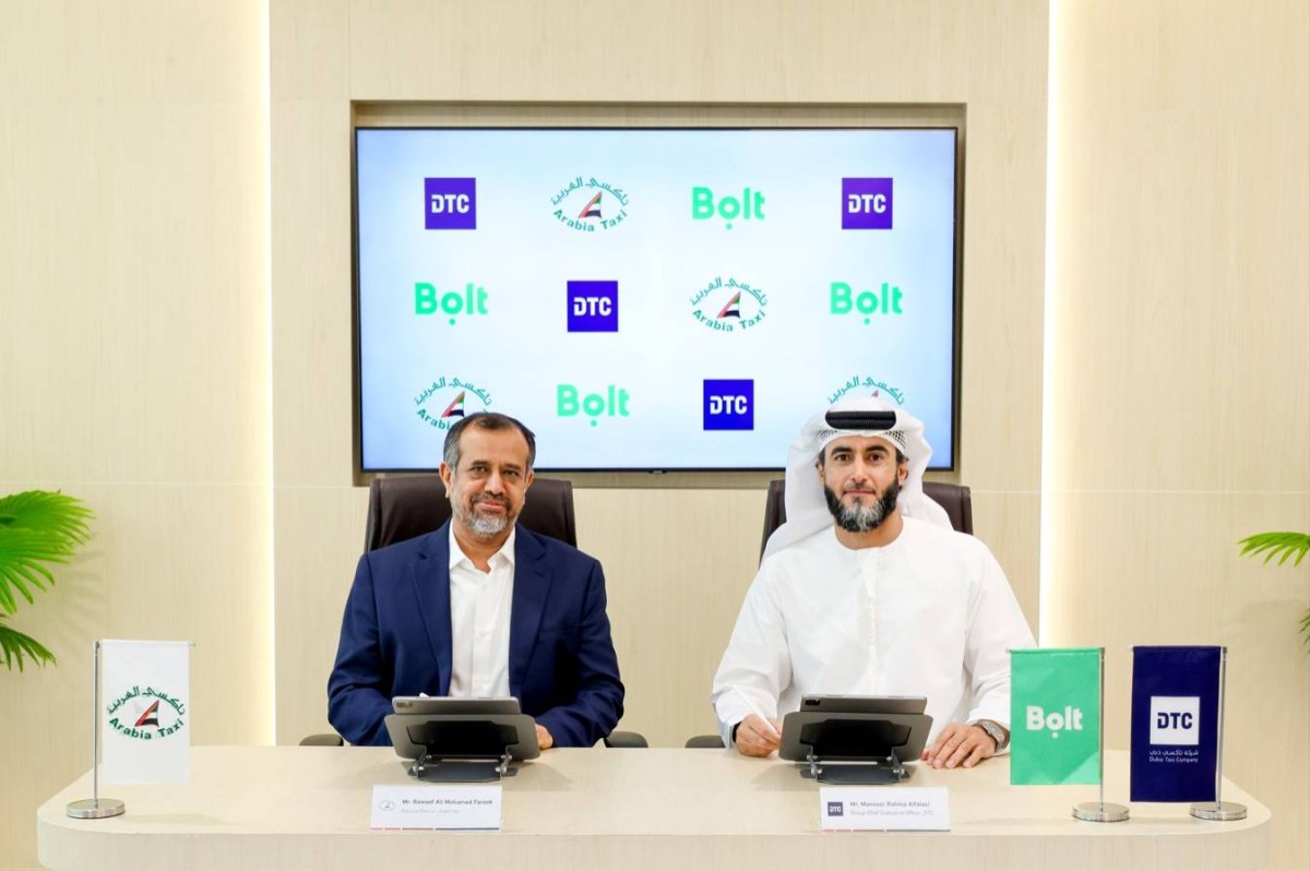 «تاكسي دبي» و«بولت» تضمان 1607 مركبات من أسطول «تاكسي العربية» إلى المنصة