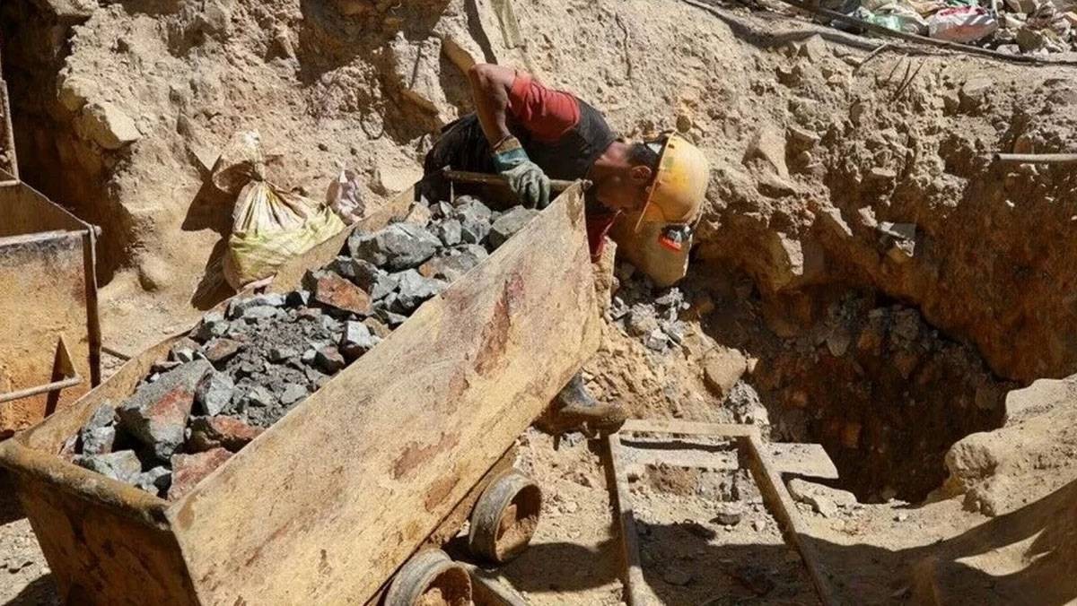 أفريقيا الوسطى: ارتفاع عدد قتلى انهيار منجم لأكثر من مئة