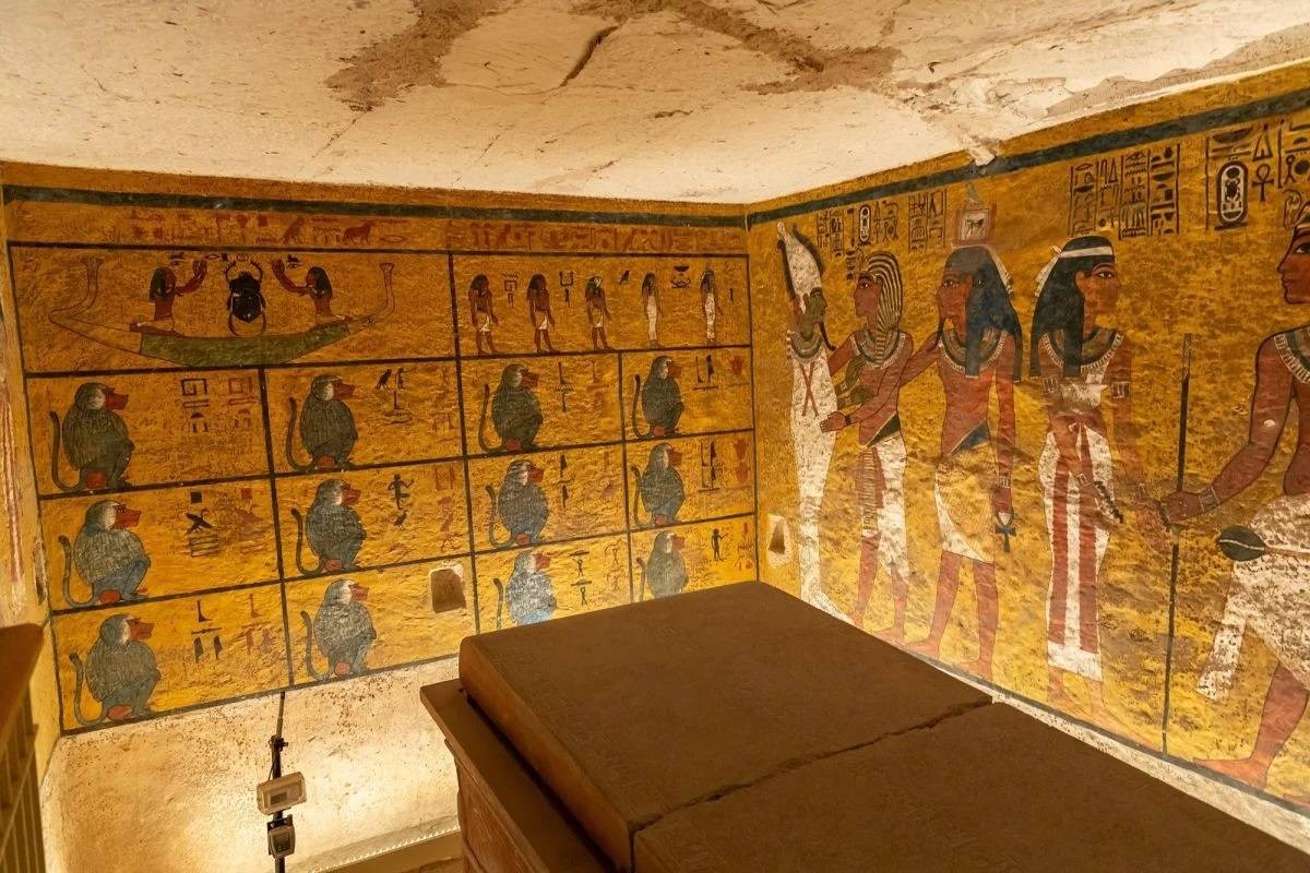 عمرها 3000 عام.. مقبرة رمسيسية مجهولة تظهر قرب الأقصر