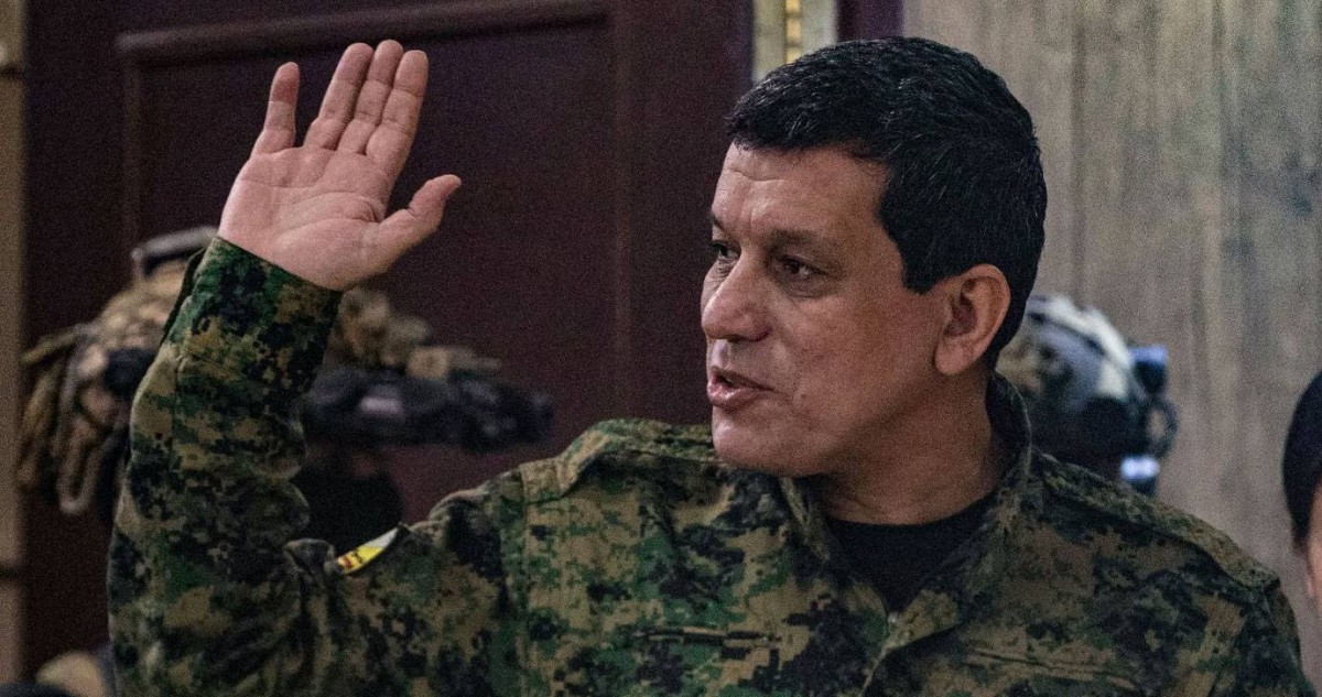 قائد "سوريا الديمقراطية" يعلن إنجاز دمج المؤسسات في الدولة