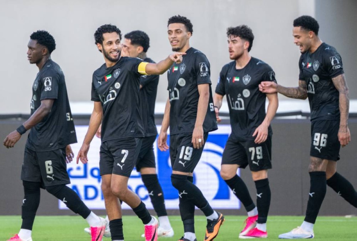 الوصل يواصل الصدارة بثلاثية كلباء