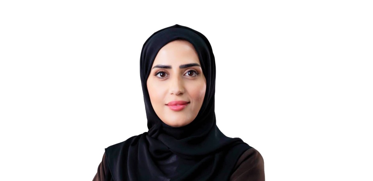 منى السويدي