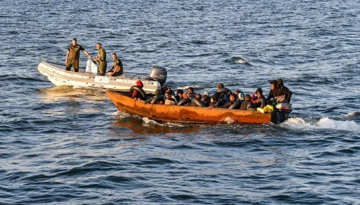 غَرَق زورق يحمل 15 مهاجرا قبالة سواحل تونس