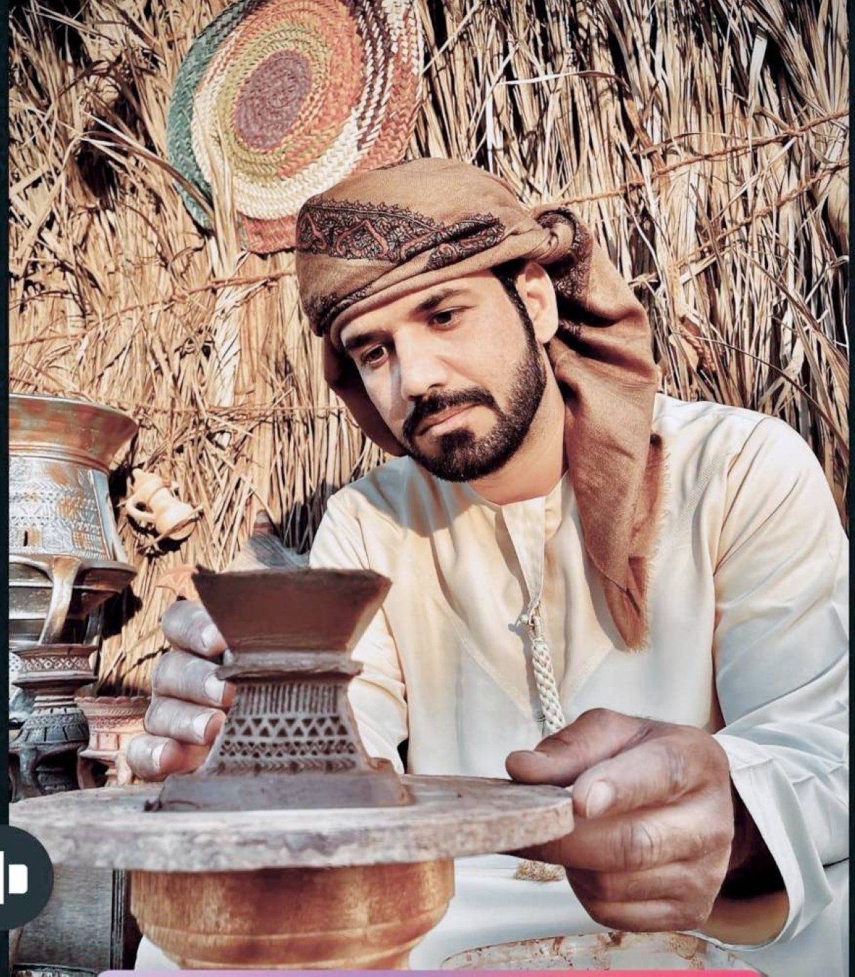 سعيد الشحي يحمل حرفته من الإمارات إلى موسكو