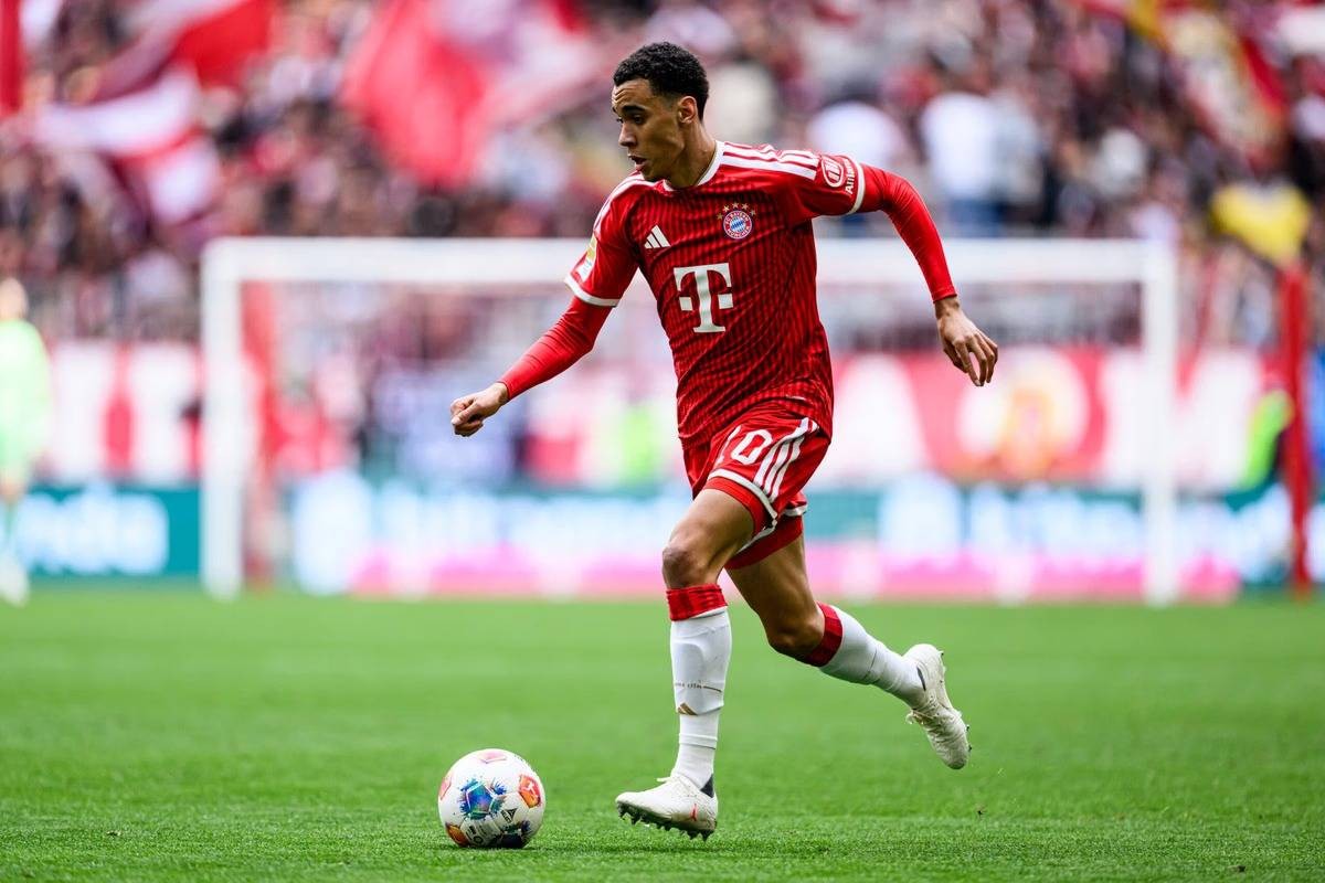 بايرن ميونخ يفتقد موسيالا أمام شتوتغارت