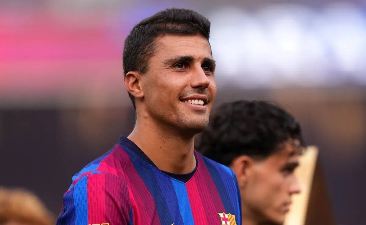 رودري يستعد لأول مشاركة مع برشلونة أمام أتلتيك بلباو