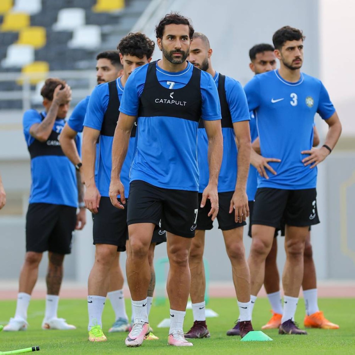 يونايتد وكلباء.. مواجهة أولى في عصر الاحتراف والفوز شعار الفريقين
