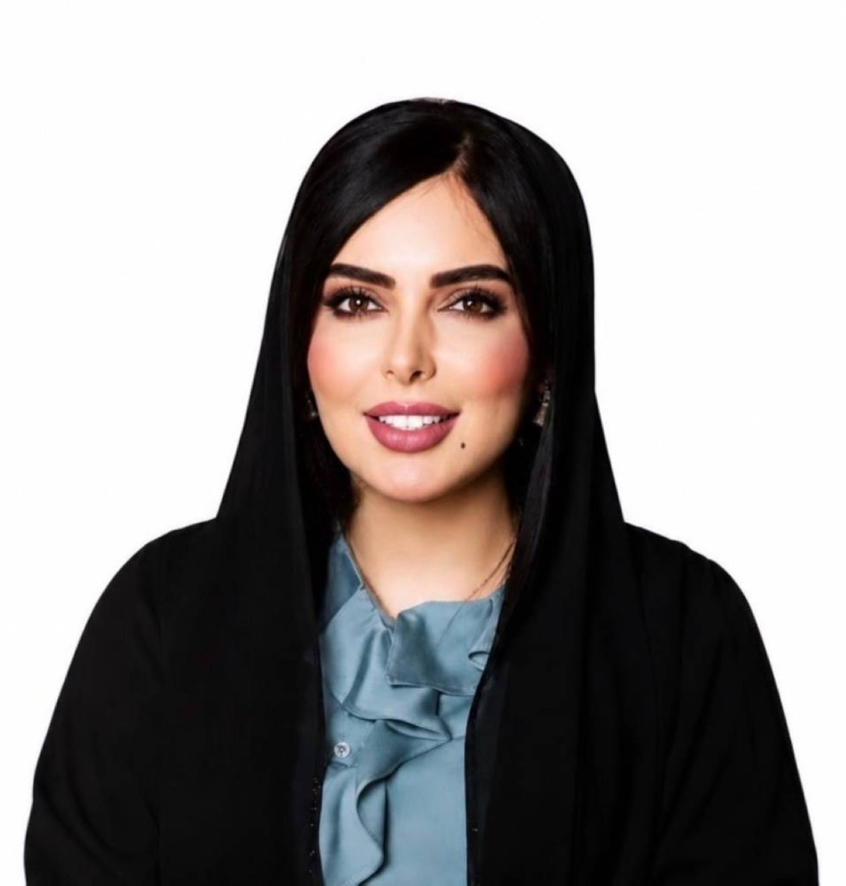 المرأة الإماراتية.. شريكة المجد وصانعة المستقبل