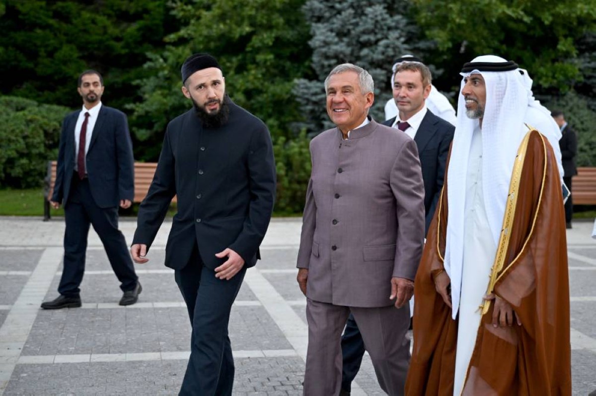 نيابة عن رئيس الدولة.. سهيل المزروعي يشارك في معرض ومؤتمر قازان للنفط والغاز